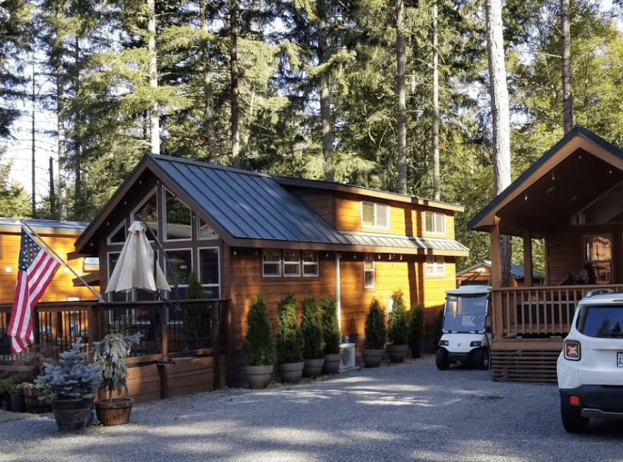 4 Star, 65-100 Sites, RV Resort, Oregon