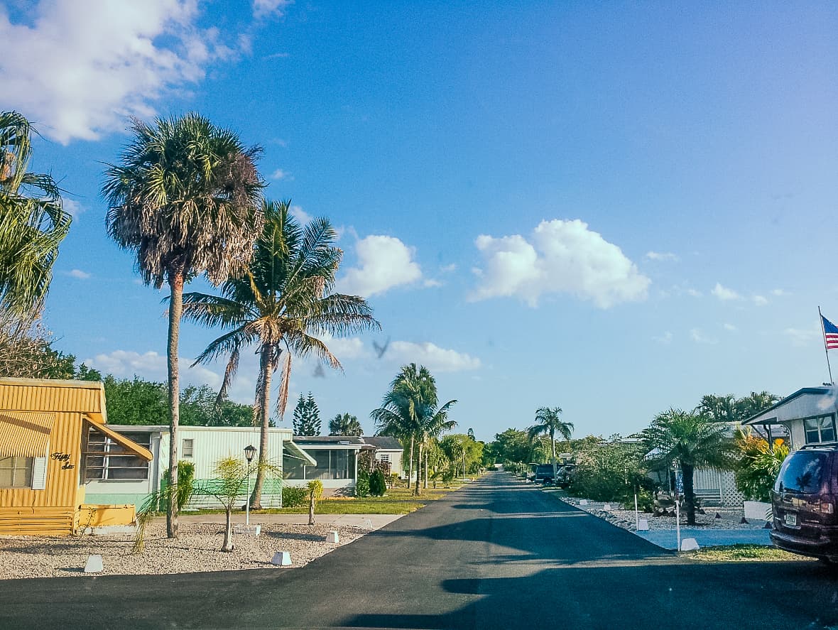 3 Star, 70 Site MH, Naples, FL
