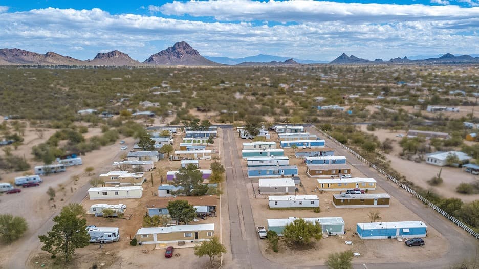 2 Star, 100+/- Site MHC in Southern UT MSA