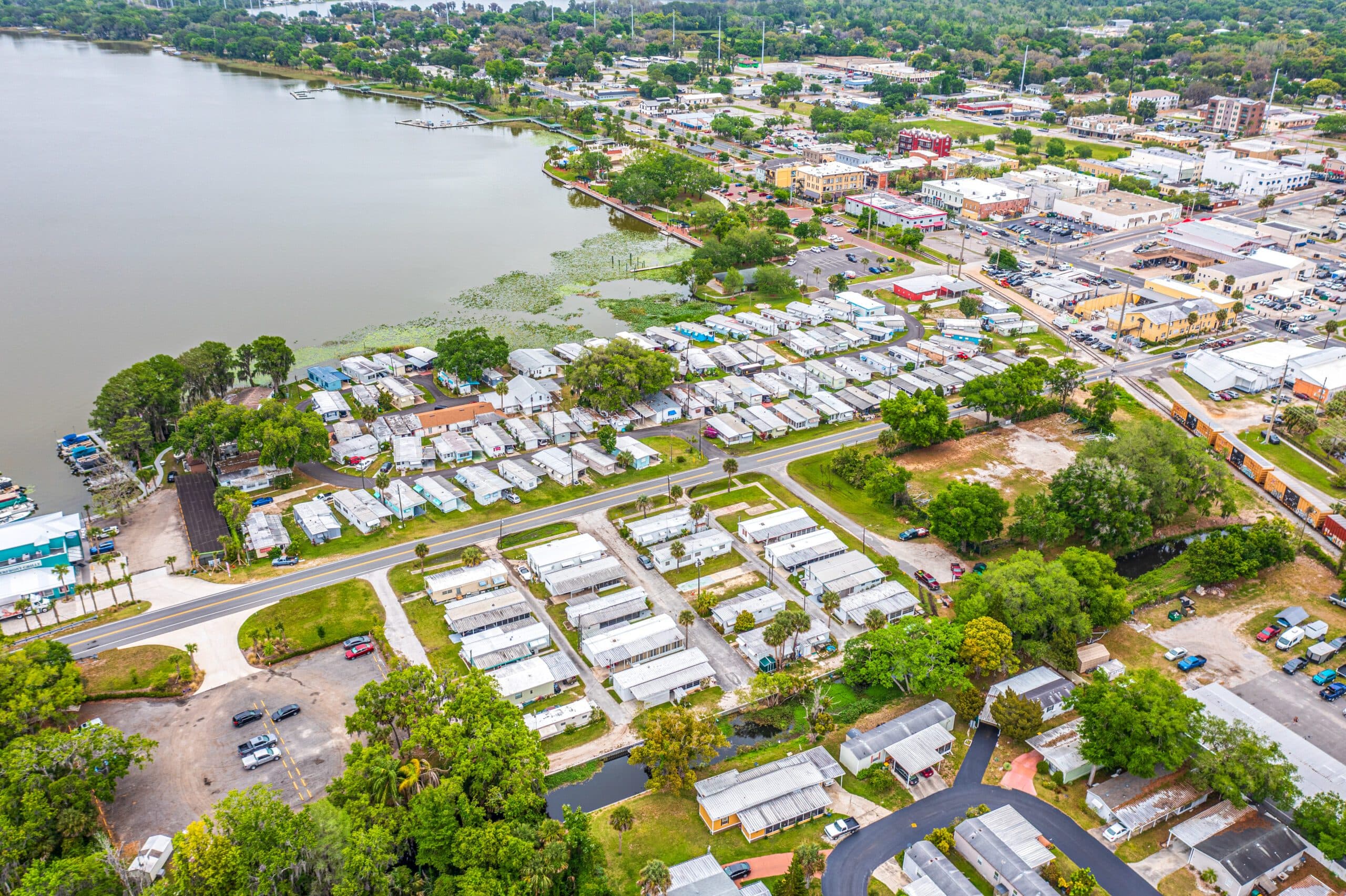 3 Star, 100-125 Site, Senior Lakefront Florida MHC