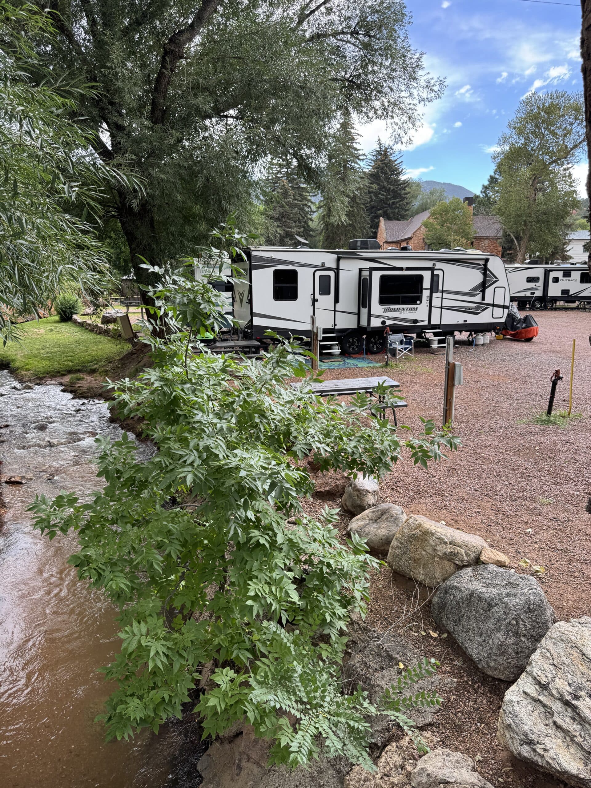 4 Star, 60 +/- Sites Colorado Mountainside RV Park